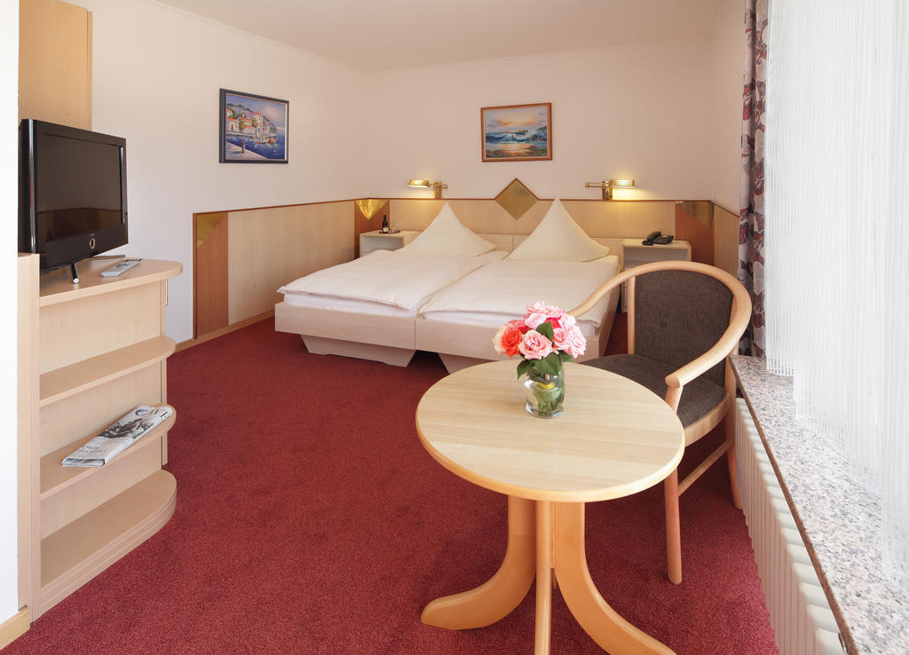 Hotel Phoenix ราชตัทท์ ห้อง รูปภาพ